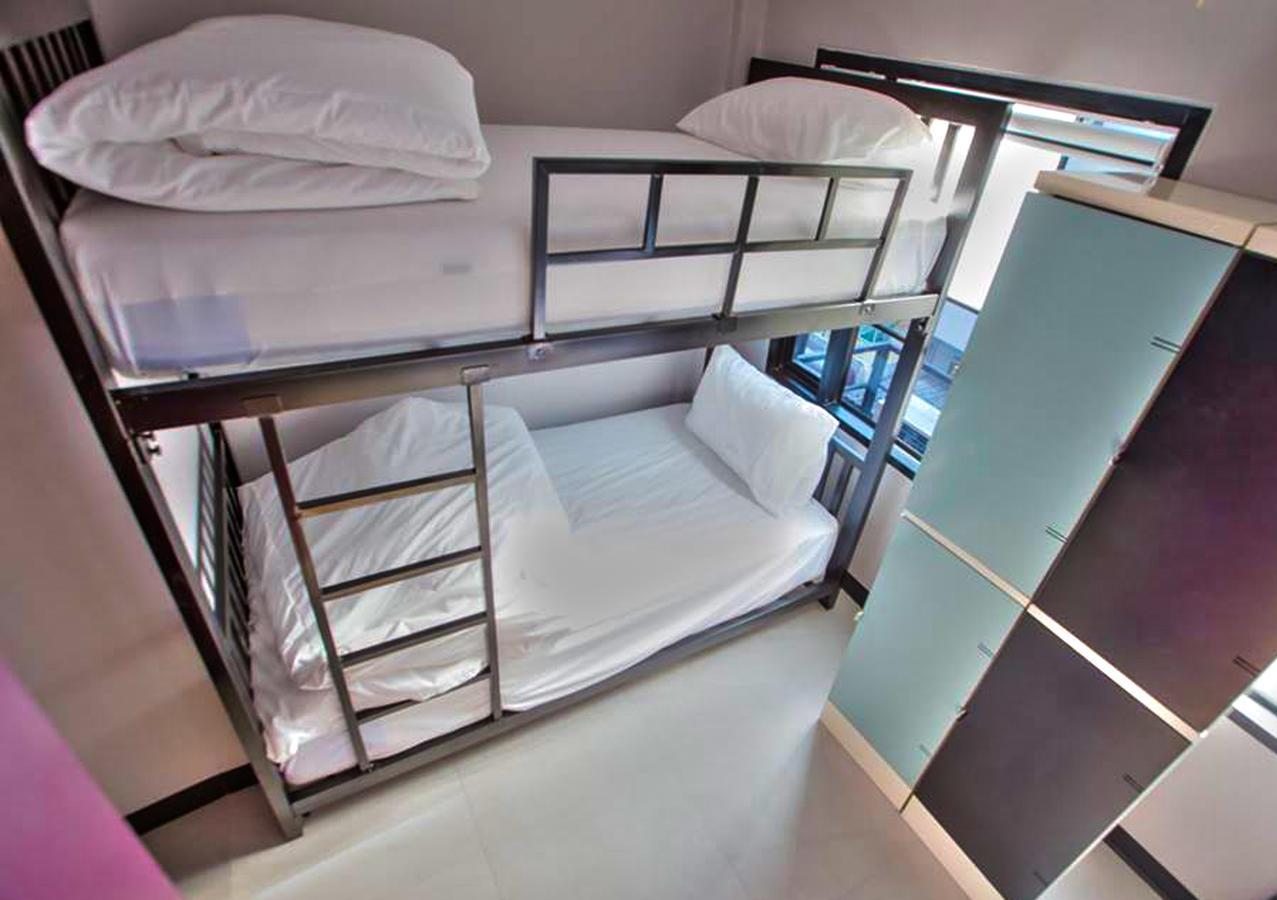 The Blocks Hostel Sukhumvit 10 Bangkok Exterior photo