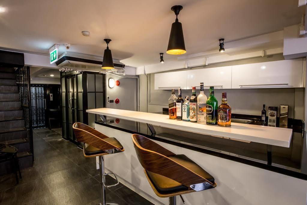 The Blocks Hostel Sukhumvit 10 Bangkok Exterior photo